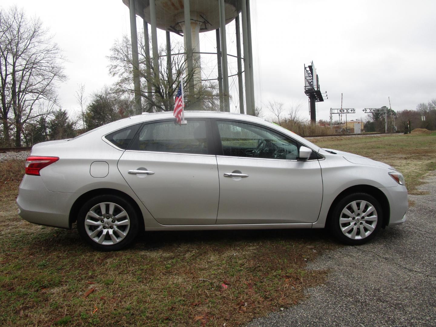 2017 Silver Nissan Sentra (3N1AB7AP6HY) , located at 2553 Airline Blvd, Portsmouth, VA, 23701, (757) 488-8331, 36.813889, -76.357597 - Down Payment: $999 Weekly Payment: $100 APR: 23.9% Repayment Terms: 42 Months ***CALL ELIZABETH SMITH - DIRECTOR OF MARKETING @ 757-488-8331 TO SCHEDULE YOUR APPOINTMENT TODAY AND GET PRE-APPROVED RIGHT OVER THE PHONE*** - Photo#4